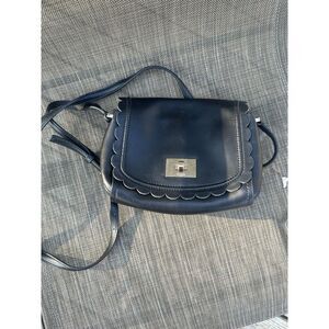 KATE SPADE Leather‎ Purse Gold-Tone Hardware Black Crossbody Scallopped